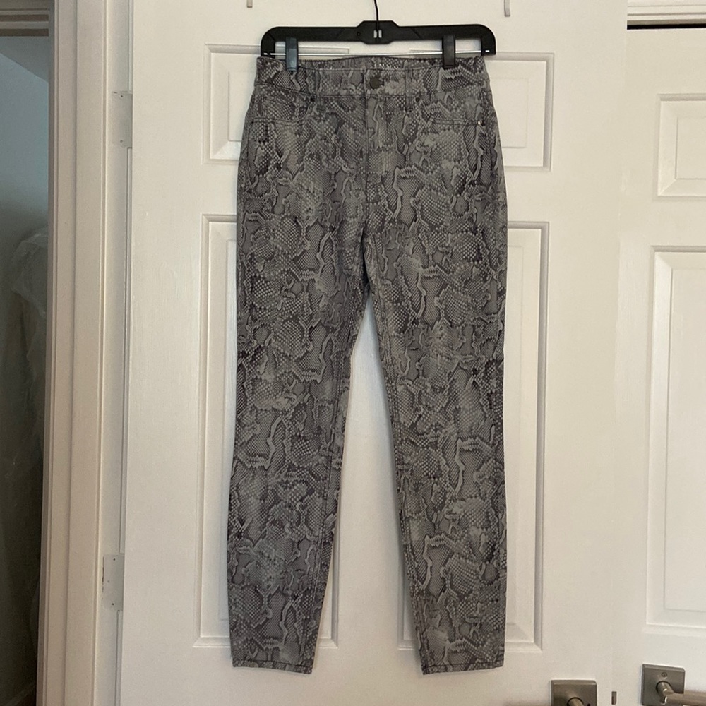 White House Black Market skinny ankle pant